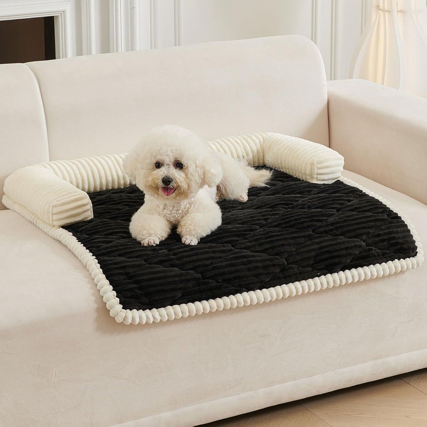 HAOMAIJIA Dog Couch Bed for Medium Dogs, Non Slip Pet Couch Covers for Sofa Thick Soft Washable Dog Couch Cover Protector All Seasons Universal Dogs and Cats Bed Mat (Black, Medium)