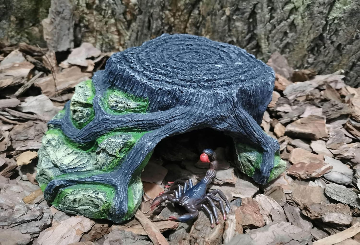 Reptile Hide Snake Hide for Bearded Dragon Gecko Lizard Baby Ball Python Little Turtle Tortoise Use 9.8"×8.5"×3.9",Aquarium Decor for Betta Fish Shrimp